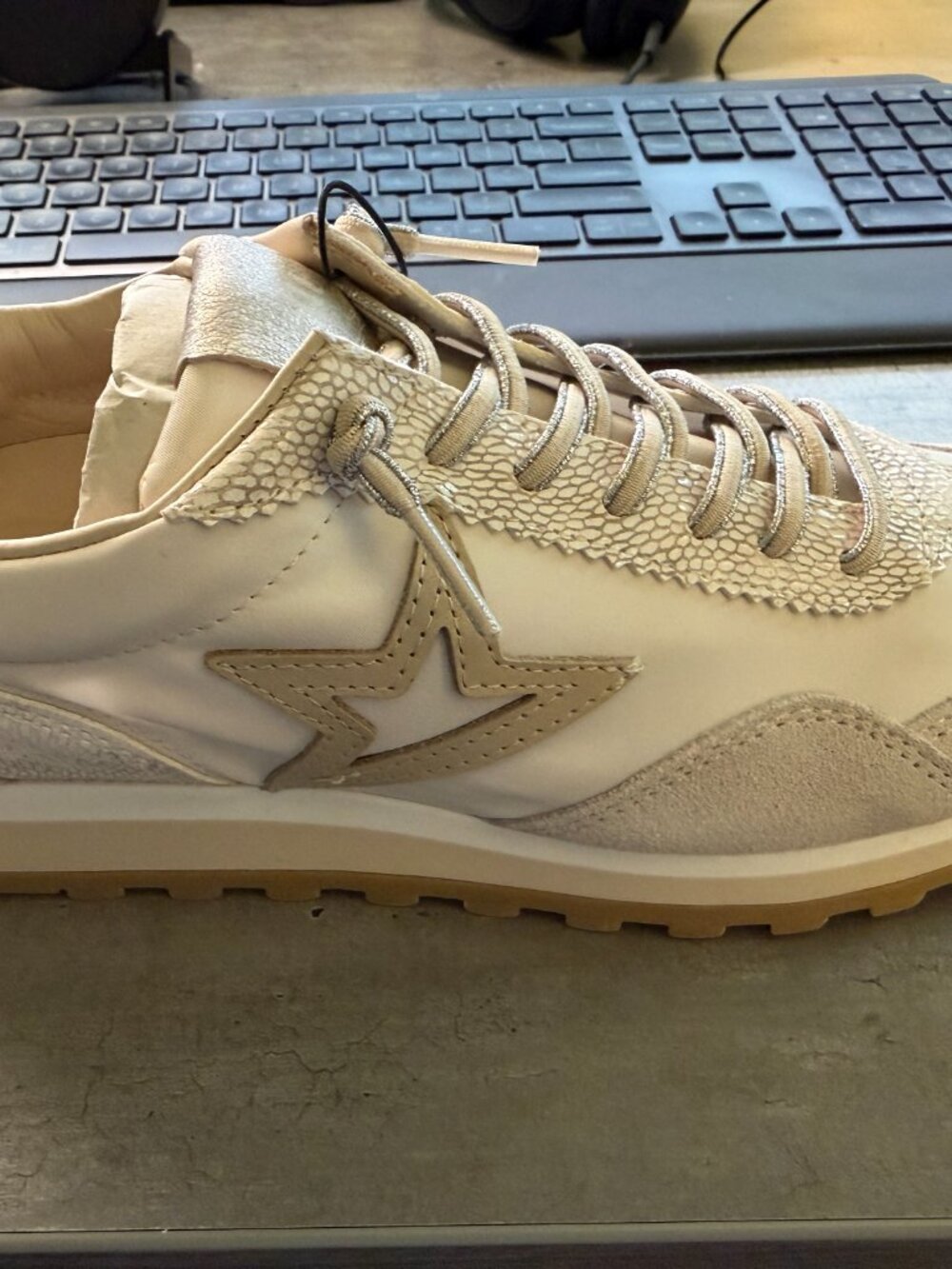 NEW Cetti C-1259 SRA Women’s Sneakers EU 38 Ivory Beige Suede